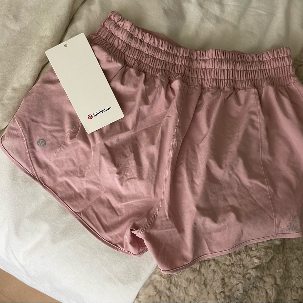Lululemon Hotty Hot HR Short 2.5” Lined